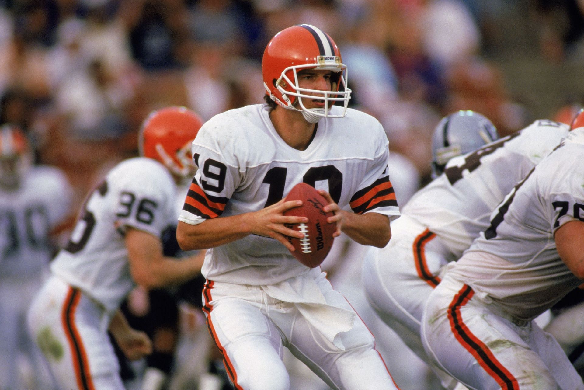 Cleveland Browns quarterback Bernie Kosar