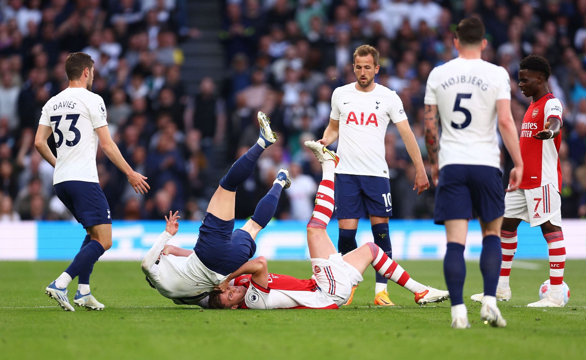 Rob Holding wrestles Son Heung-min to the ground