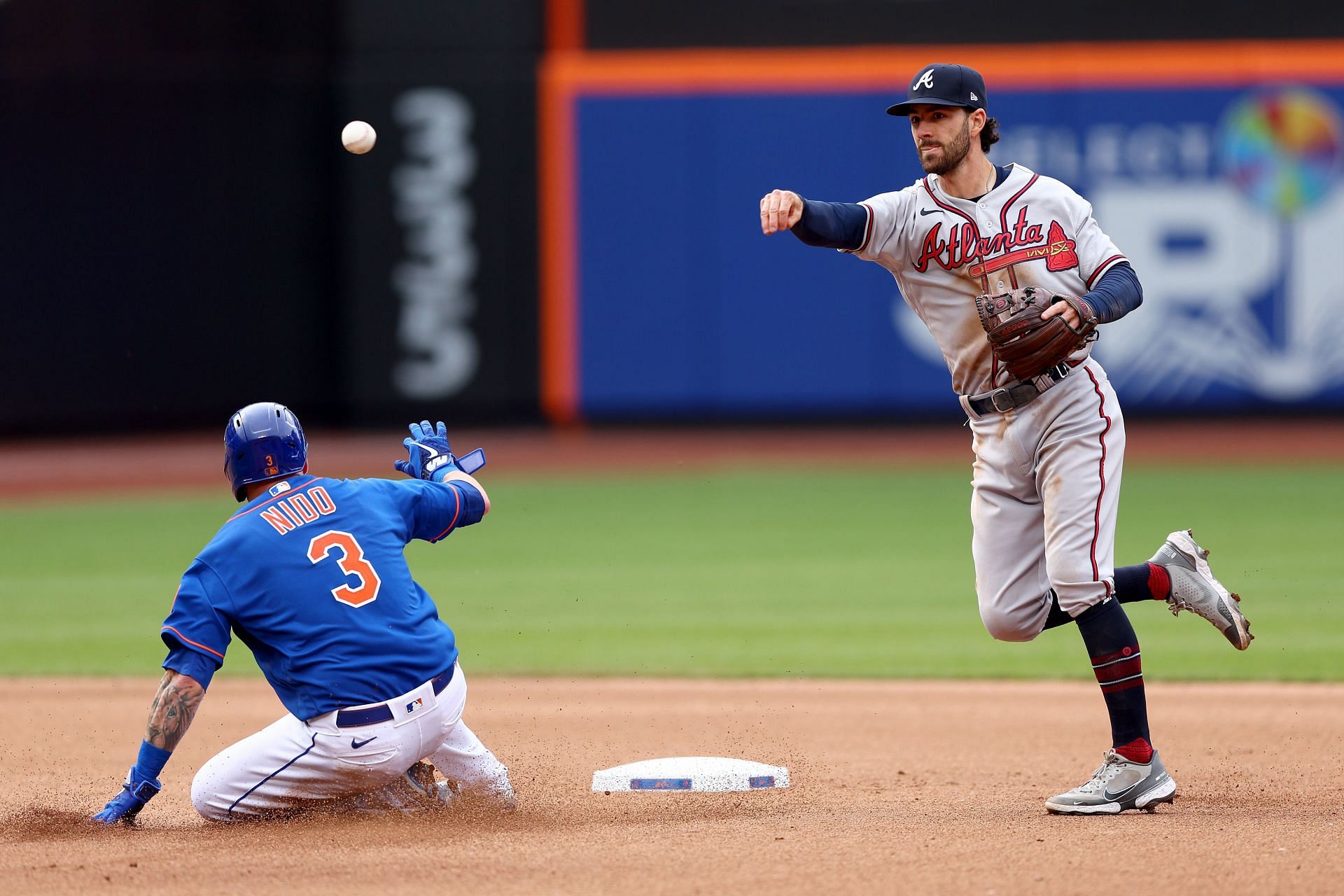 The Atlanta Braves fell 4-5 to the New York Mets in Game 1 of Tuesday&#039;s doubleheader.