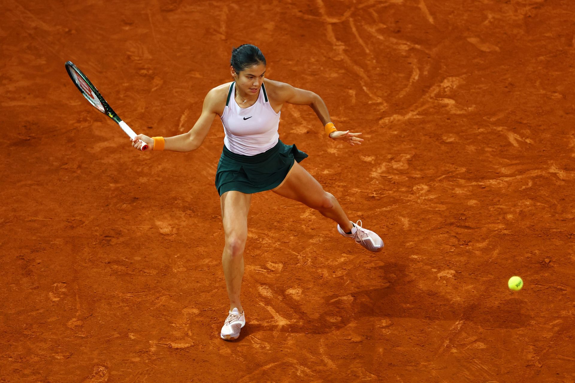 Raducanu during her third-round match at the 2022 Mutua Madrid Open.