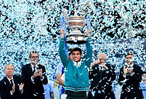 Carlos Alcaraz with the trophy at the Barcelona Open