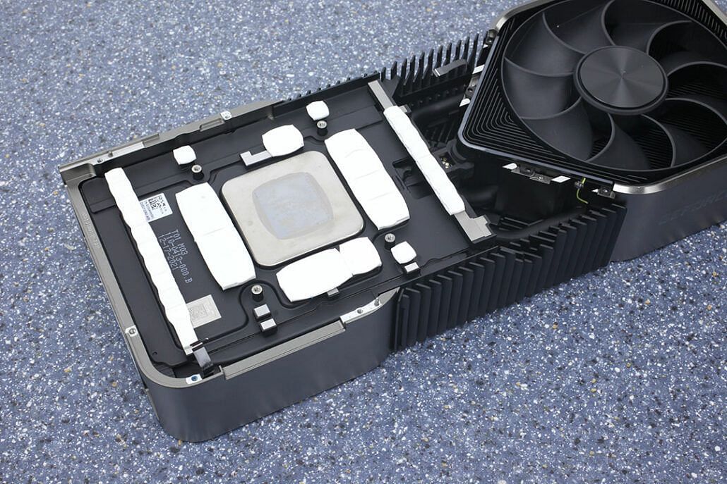 Nvidia GeForce RTX 3090 Ti Founders Edition cooler (Image via TechPowerUp/YouTube)