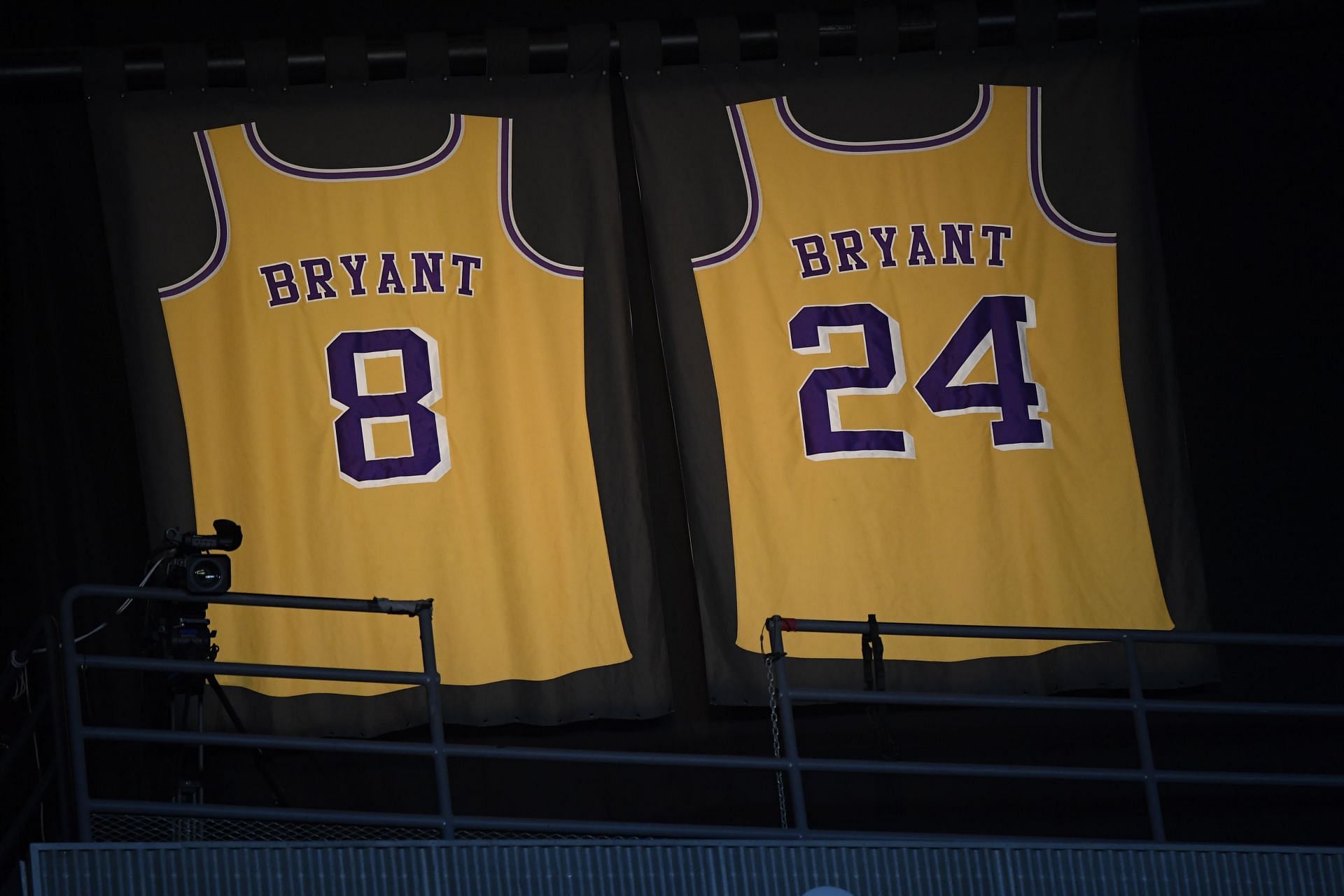 Stranger Things' Star Caleb McLaughlin Honors Kobe Bryant With No. 8 Jersey  In Show
