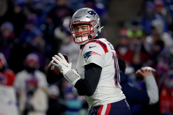 "His stomach is gone and he looks really good" - Mac Jones' Patriots teammate had hilarious take on QB's physique