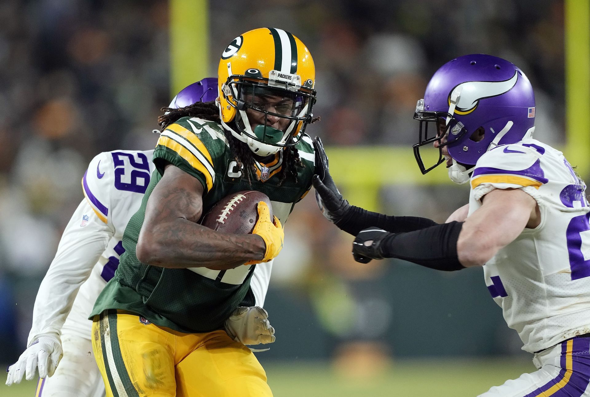 Syndication: PackersNews Green Bay Packers wide receiver Davante Adams (17)  evades Chicago Bears saf