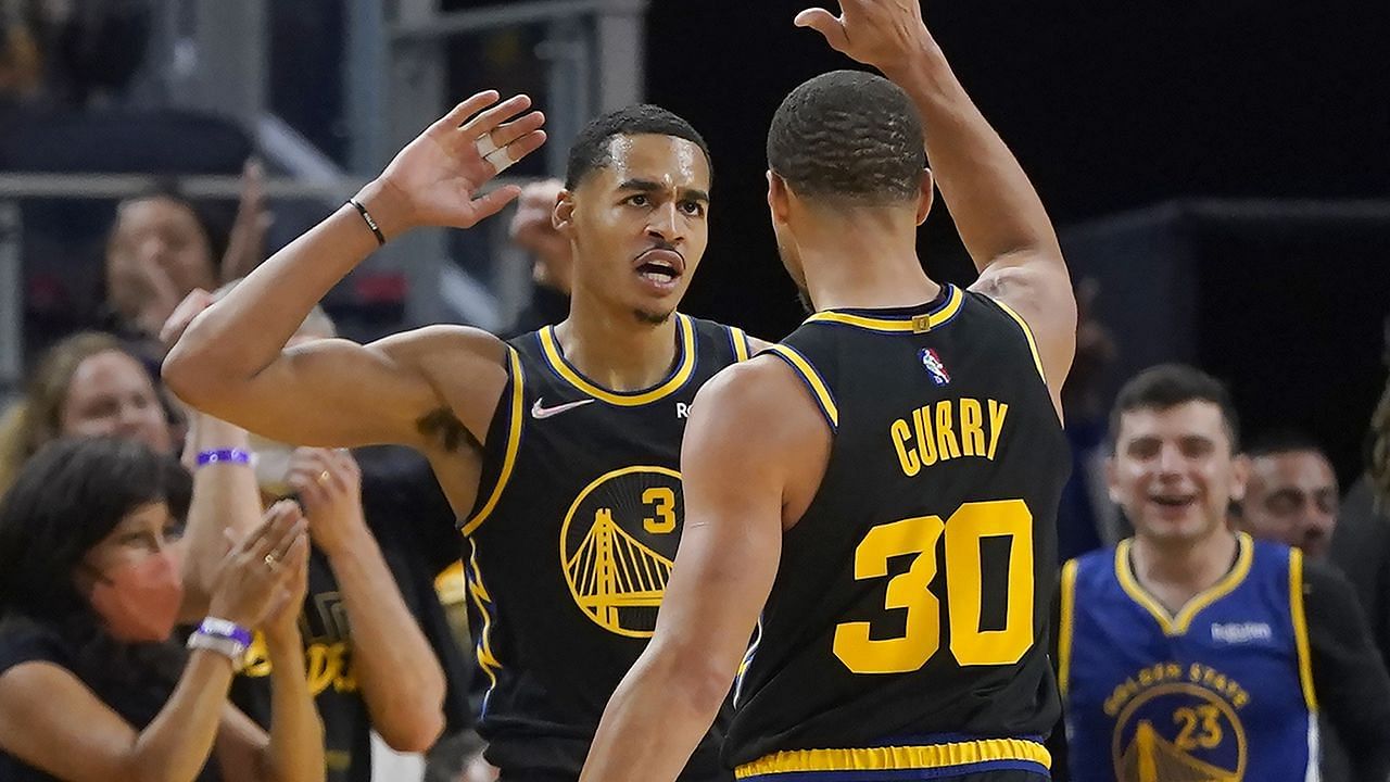Steph Curry and Jordan Poole (left) celebrate during a game [Source Printveela]