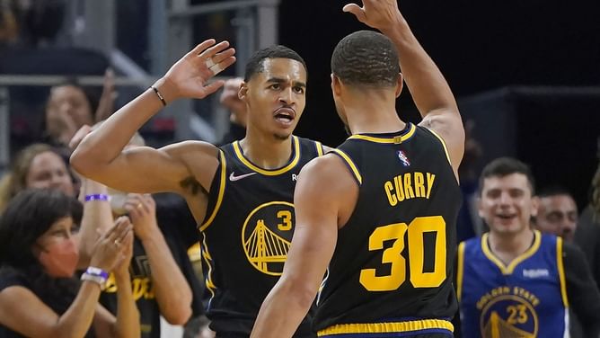 ICYMI: Steph Curry and “Baby Steph Curry” display their spot-on chemistry by toying with Grizzlies’ defense with their off-ball movement