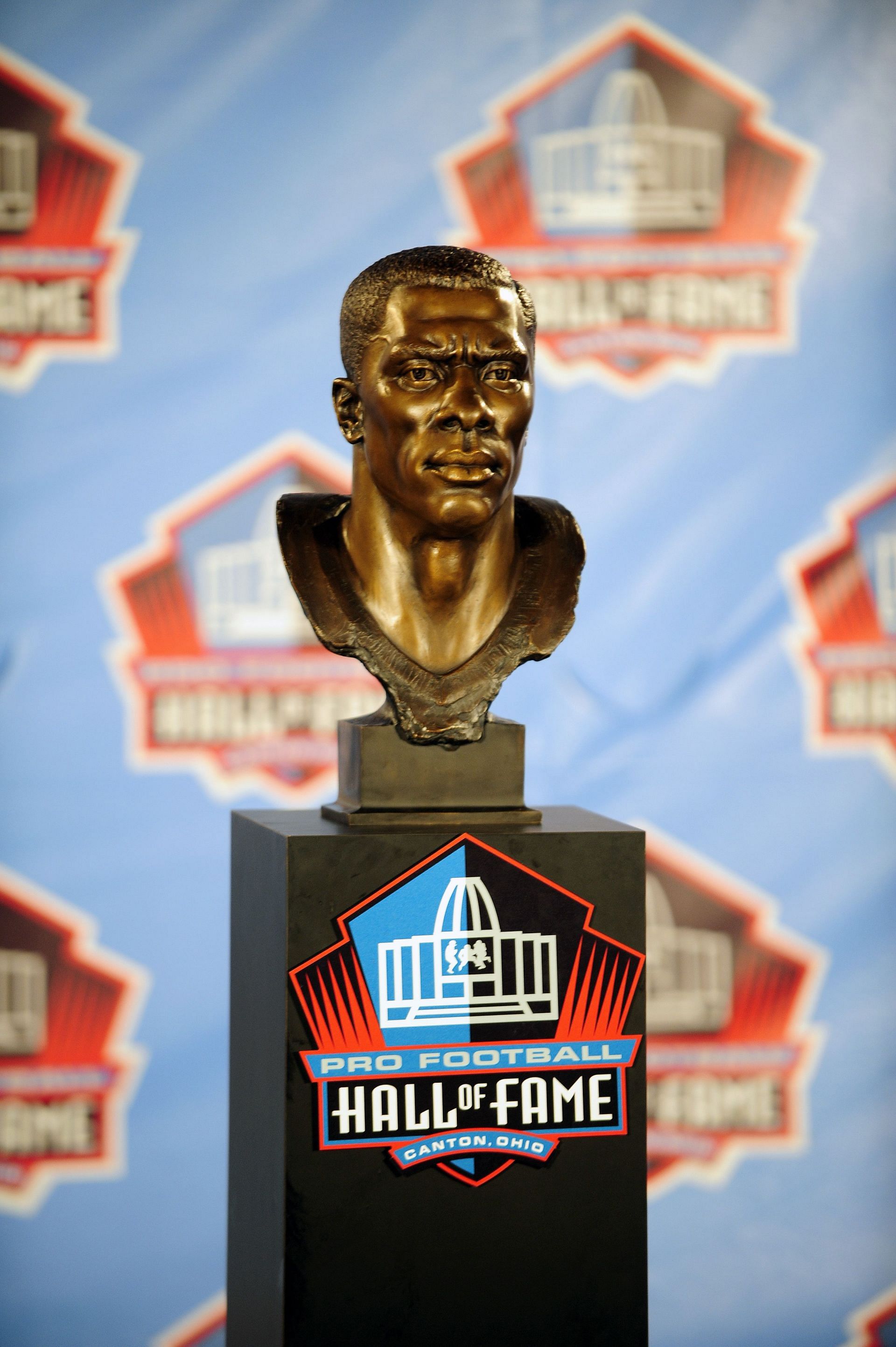 Sharpe's Pro Football Hall of Fame bust