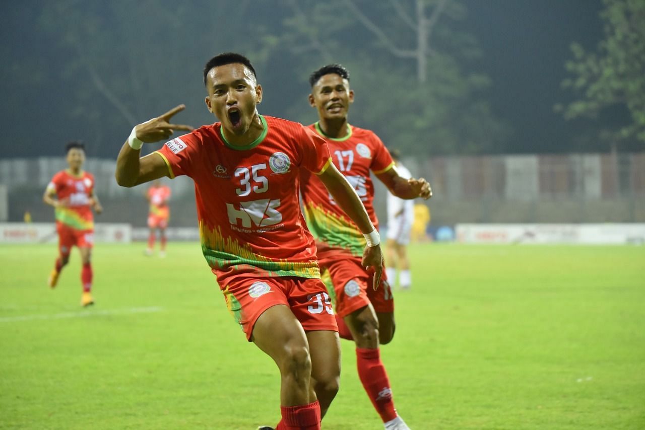 Salam Johnson Singh applies a first time finish to Krishnananda&#039;s cut-back from the left (I-league Media)