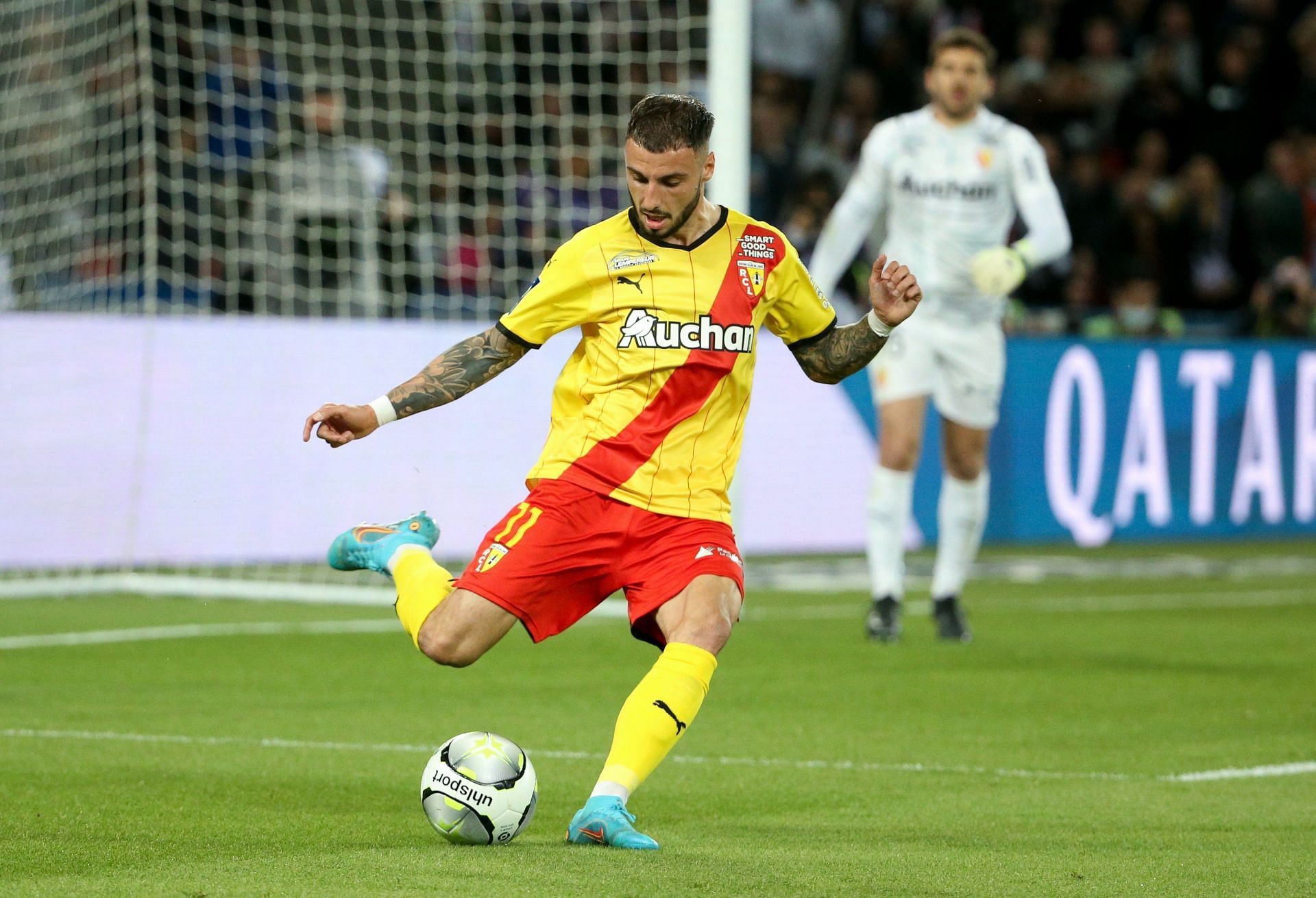 French wing-back Jonathan Clauss in action for FC Lens (Source: Twitter)