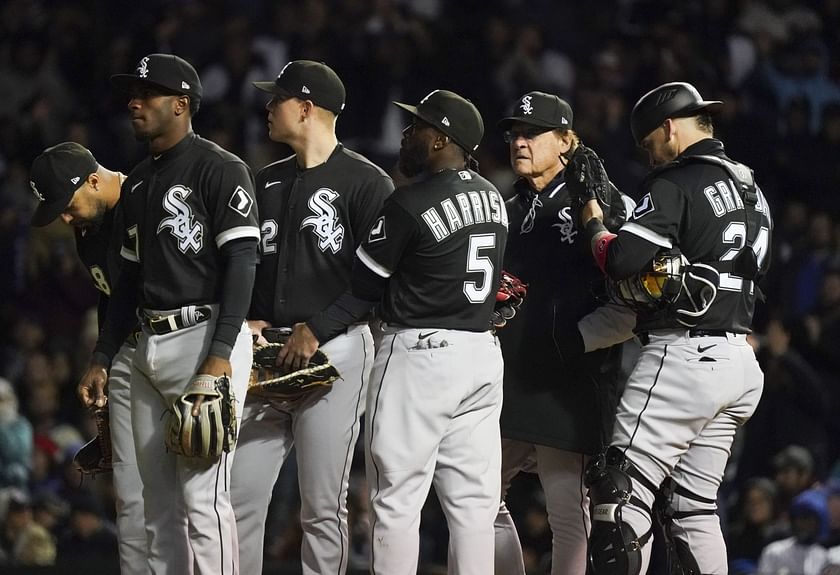5 MLB Teams that NEED to Change their Uniforms 
