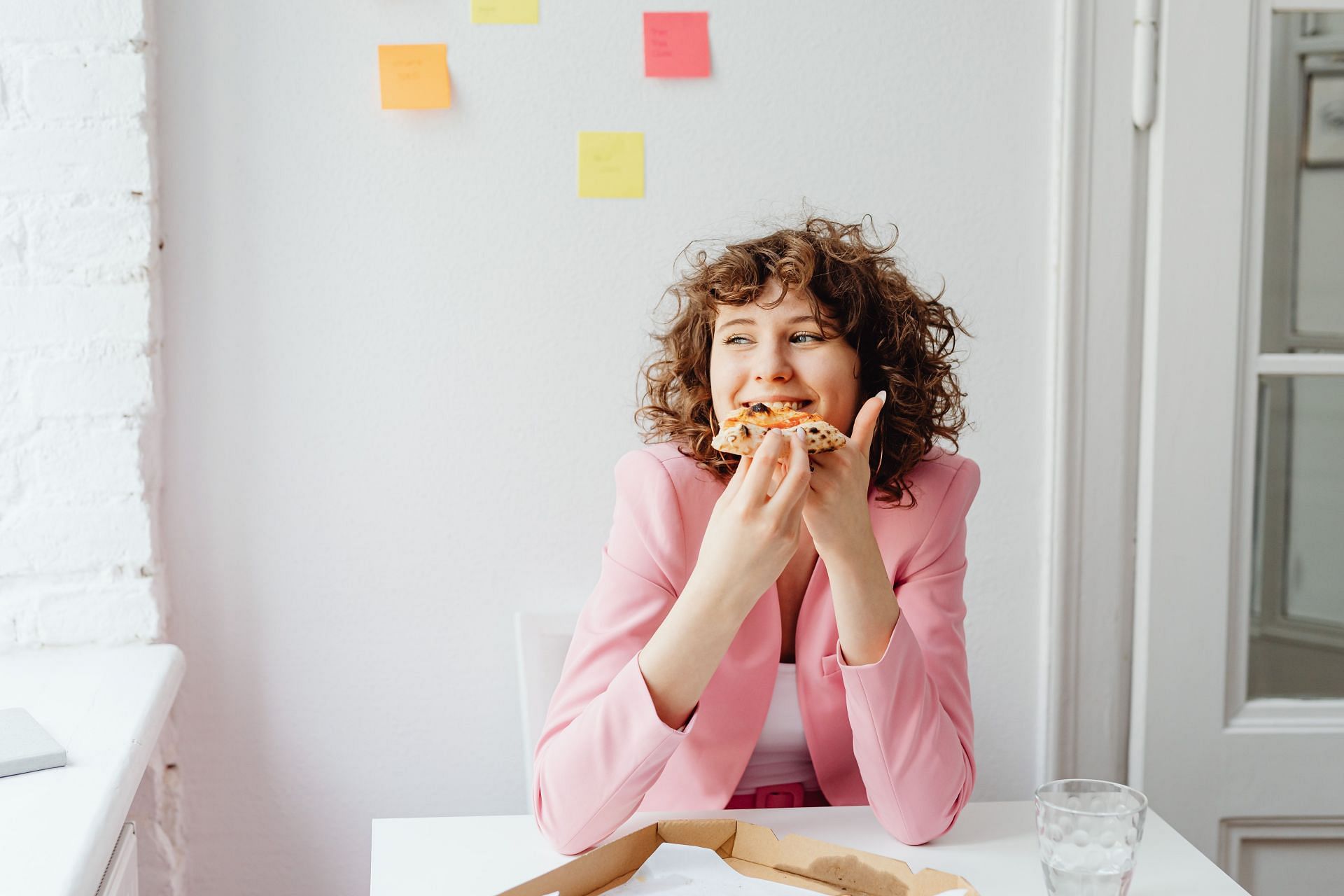 Rejecting diet mentality is one of the core principles of intuitive eating. (Image via Pexels / Karolina Grabowska)