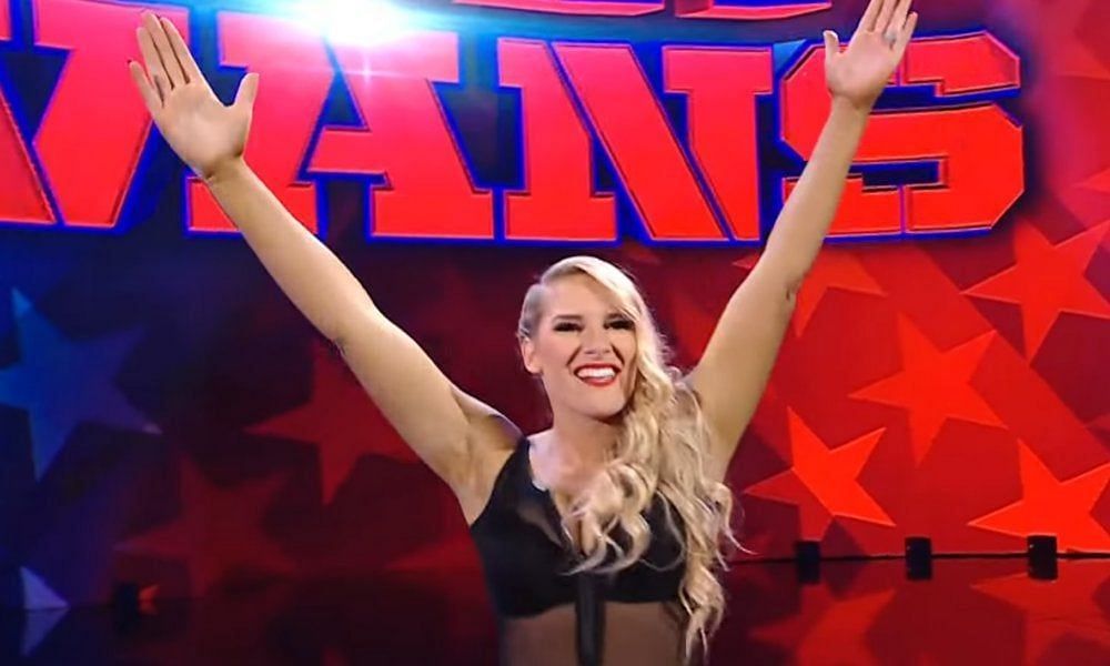 WWE रिंग में आखिरकार हुई लेसी इवांस की वापसी
