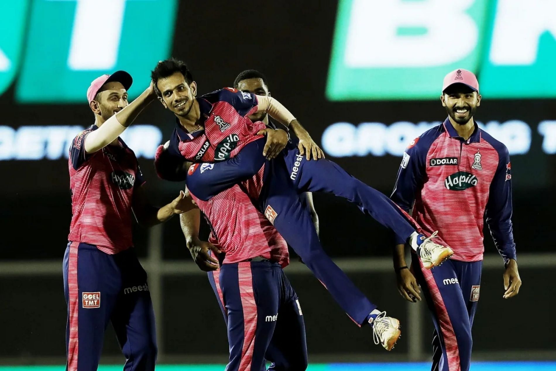 RR leggie Yuzvendra Chahal celebrates a wicket with teammates. Pic: IPLT20.COM