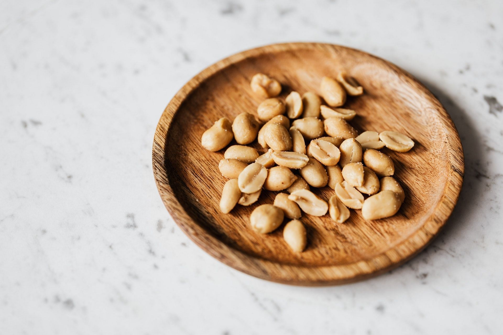 Peanut nutrition facts. (Photo by Karolina Grabowska via pexels)