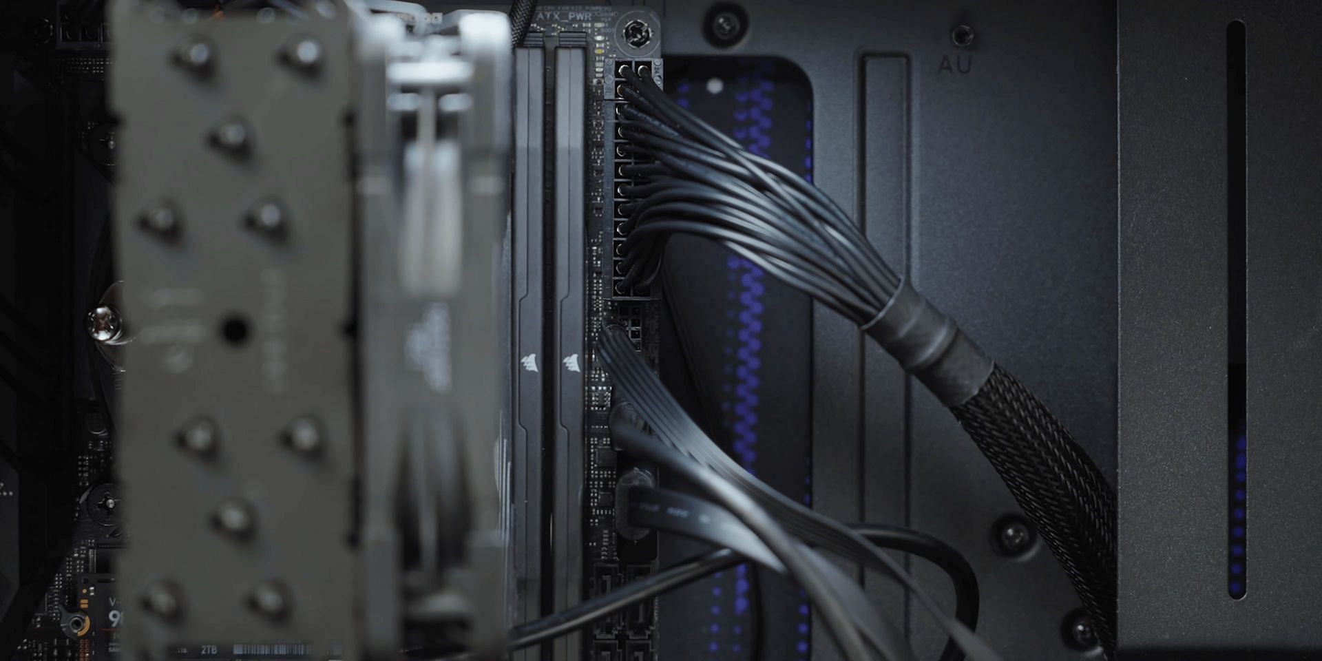ATX Connector (Image via Linus Tech Tips)