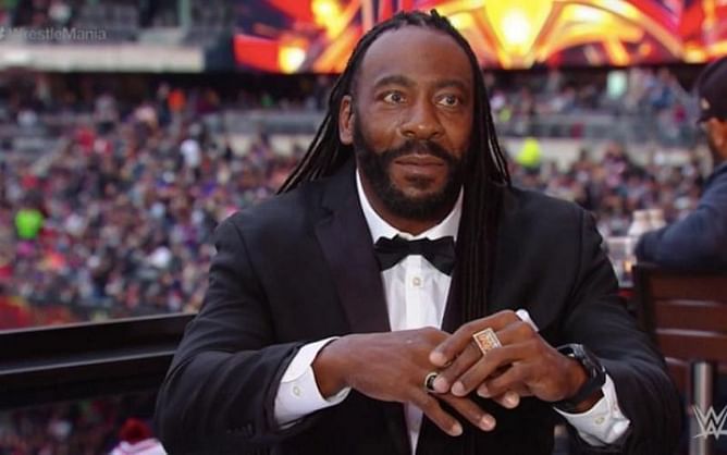 "I don’t think he wants to go there" - Booker T responds to former WWE star accusing him of breaking his nose