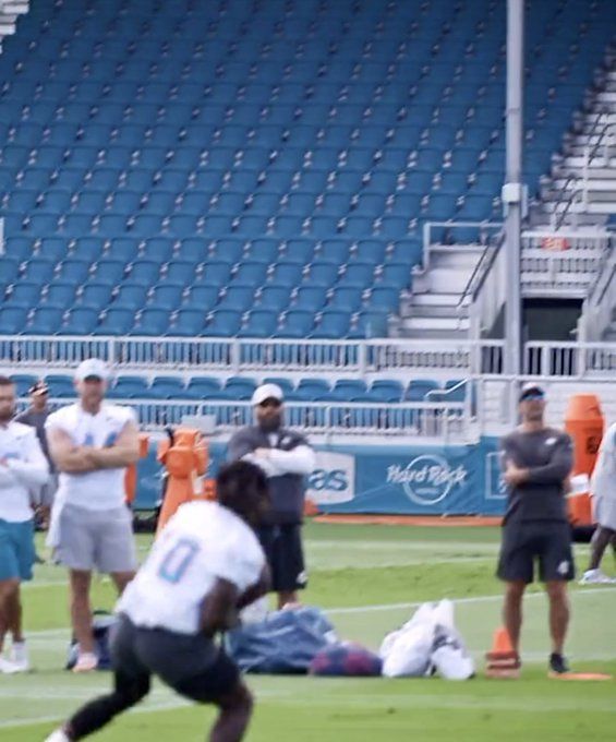 Tua Tagovailoa underthrowing Tyreek Hill is the saddest Dolphins hype video  possible 