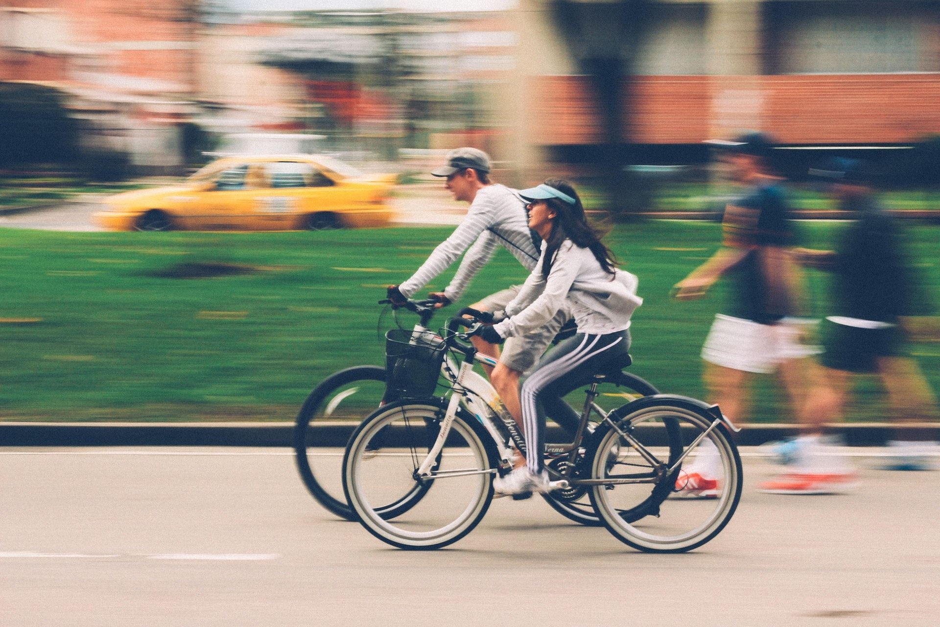 Cycling is a great leg-toning cardio exercise. (Photo by Nubia Navarro (nubikini) via pexels)