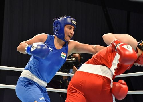 Indian boxer Pooja Rani in action. (PC: BFI)