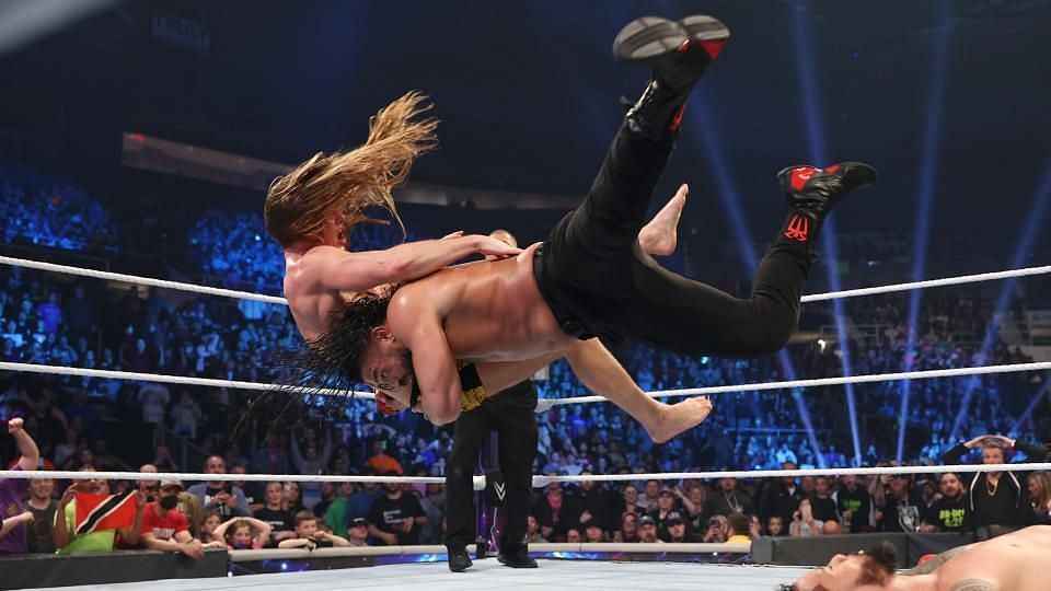 WWE में आज रोमन रेंस ने क्या कहा और किसने किया ब्रॉक लैसनर को चैलेंज?