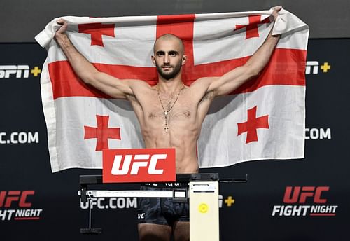 UFC Fight Night: Reyes v Prochazka Weigh-in: Giga Chikadze on the scales (Image courtesy of Getty)