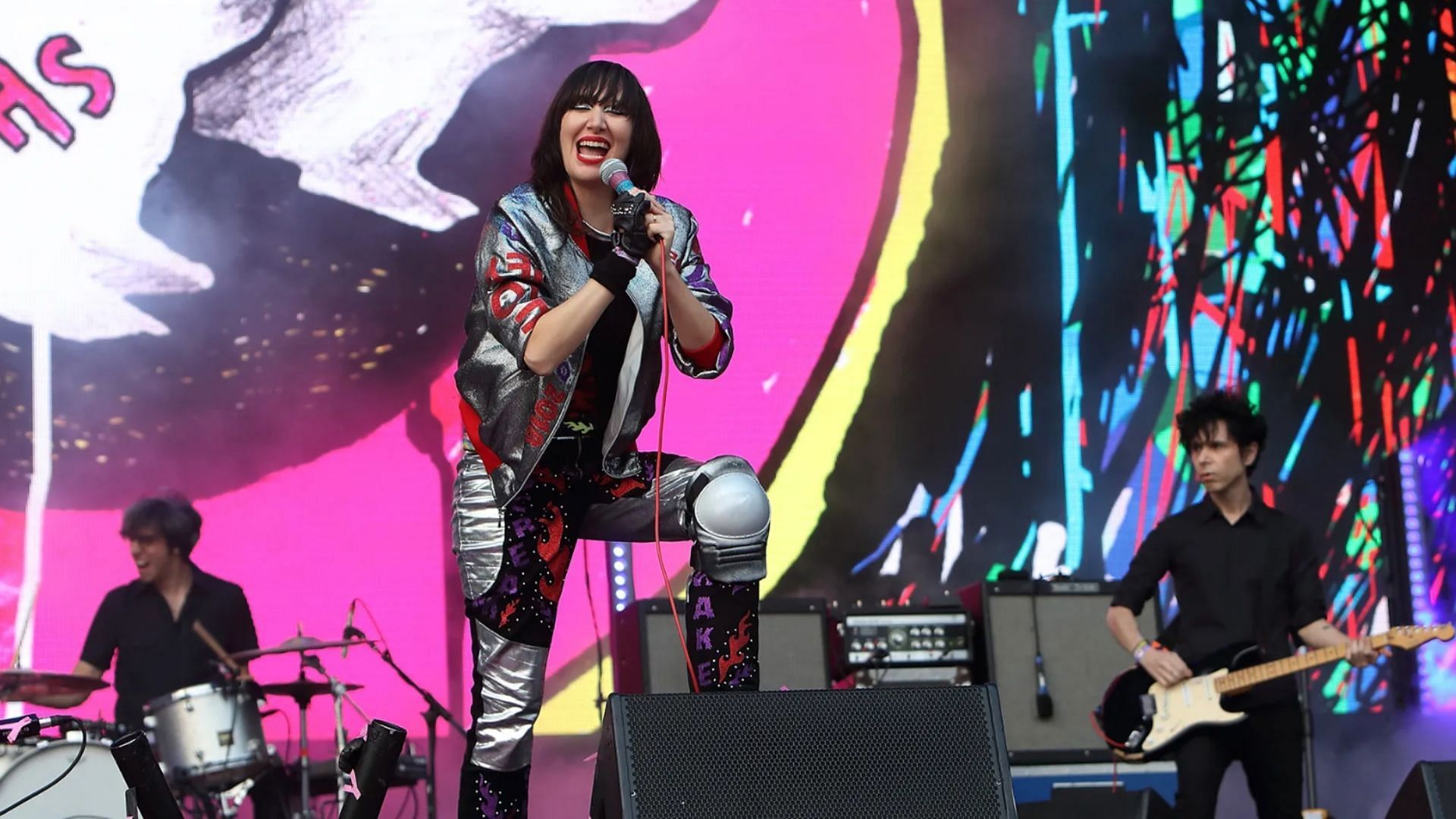 Yeah Yeahs have announced new music after 2013. (Image via Burak Cingi / Redferns)