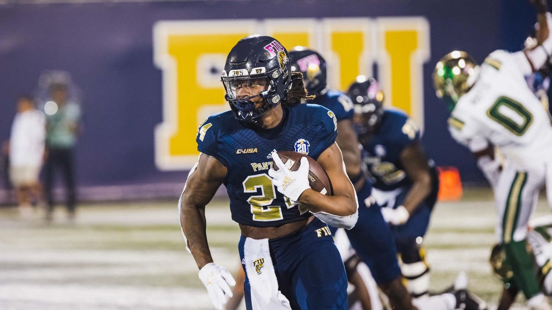 FIU running back D&#039;Vonte Price