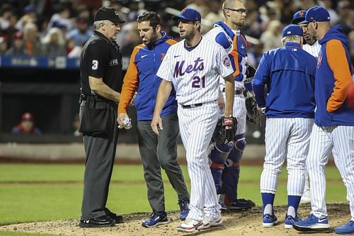 Max Scherzer exits Wednesday's game with an apparent injury.