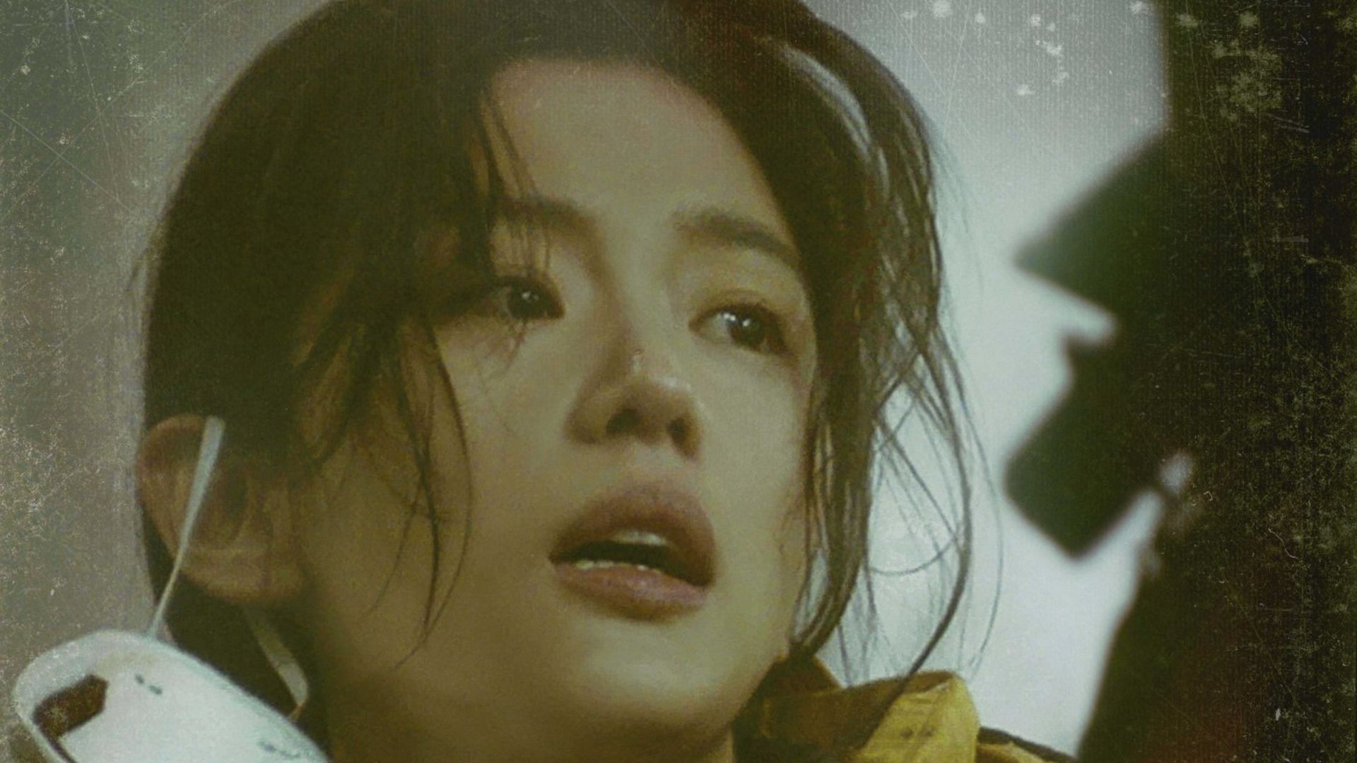 Jun Ji Hyun solo poster Jirisan (Image via Studio Dragon)