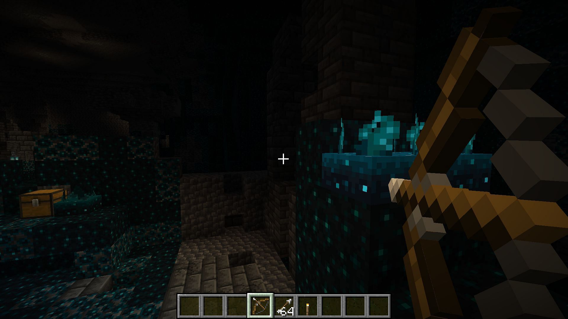 The block detects that a bow is drawn (Image via Minecraft 1.19 pre-release 1)
