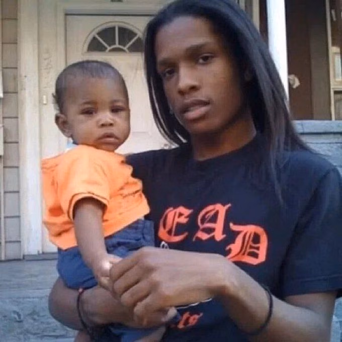 Rihanna first child with AAP Rocky and netizens can't keep