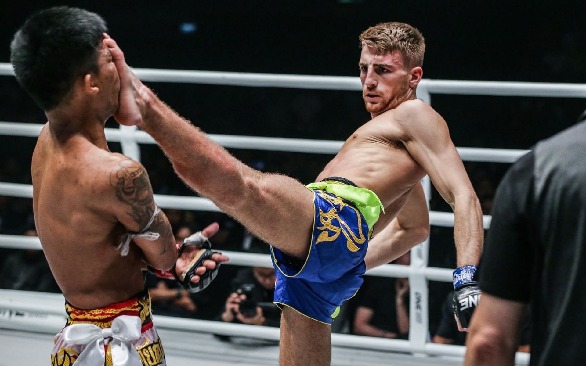 Jonathan Haggerty (right) lands a kick on Rodtang Jitmuangnon (left) [Photo credit: ONE Championship]