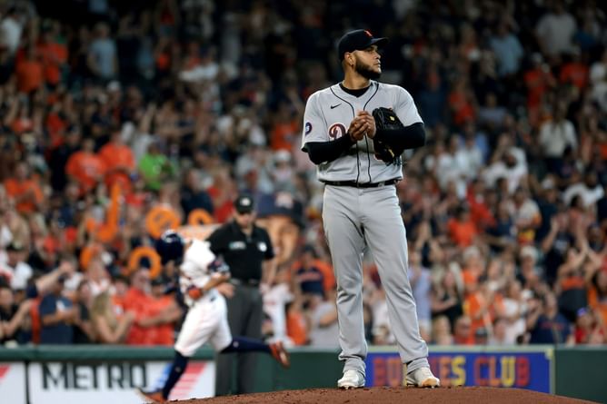 "Eduardo Rodriguez is the definition of a bum, garbage!" "Eduardo Rodriguez is so overrated" - Detroit Tigers fans are furious after ace allows 3 runs before being pulled out of the game in the first inning