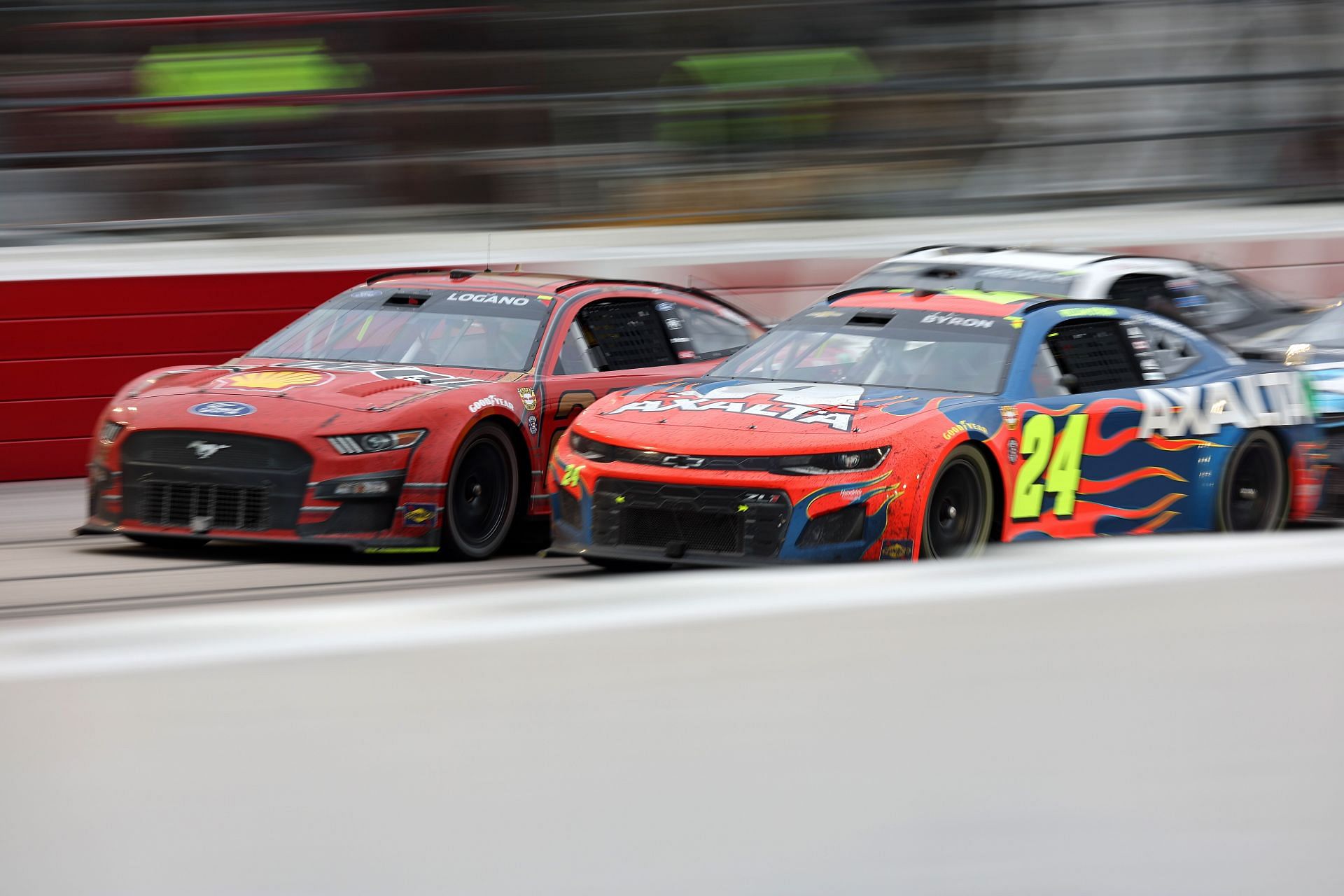 Joey Logano and William Byron race during the NASCAR Cup Series Goodyear 400 at Darlington Raceway (Photo by James Gilbert/Getty Images)