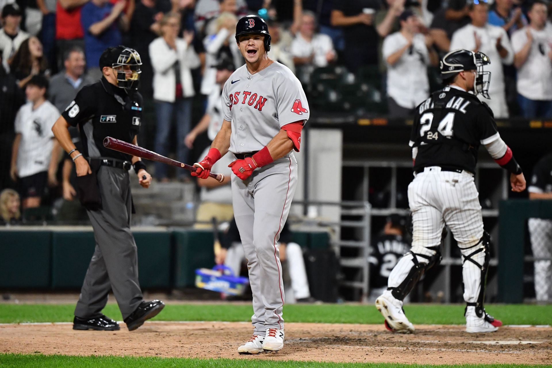 White Sox 2B Josh Harrison struck out Xander Bogaerts looking