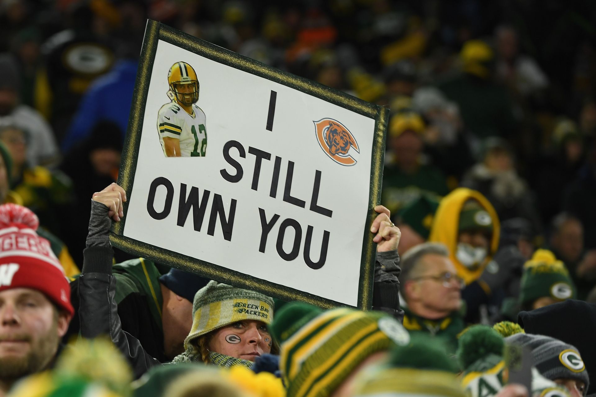 Aaron Rodgers salutes fans at Soldier Field after Packers seal