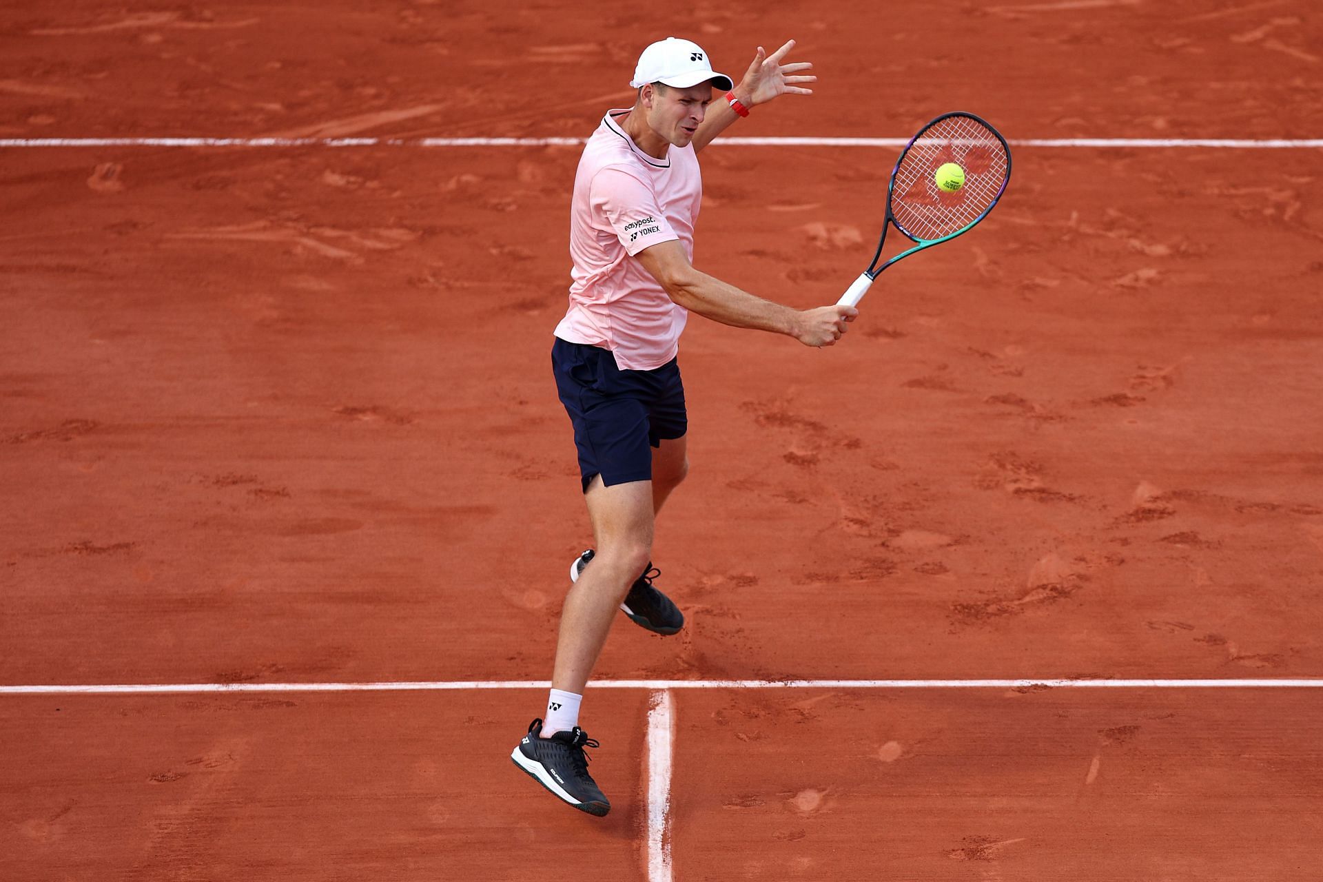 Hubert Hurkacz at the 2022 French Open - Day Seven