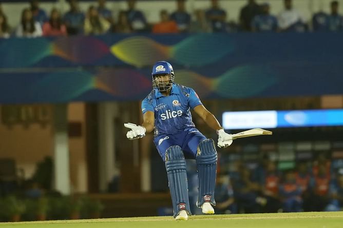 “How many chances would you give to Pollard?” - Aakash Chopra suggests replacement for MI all-rounder for remaining IPL 2022 matches