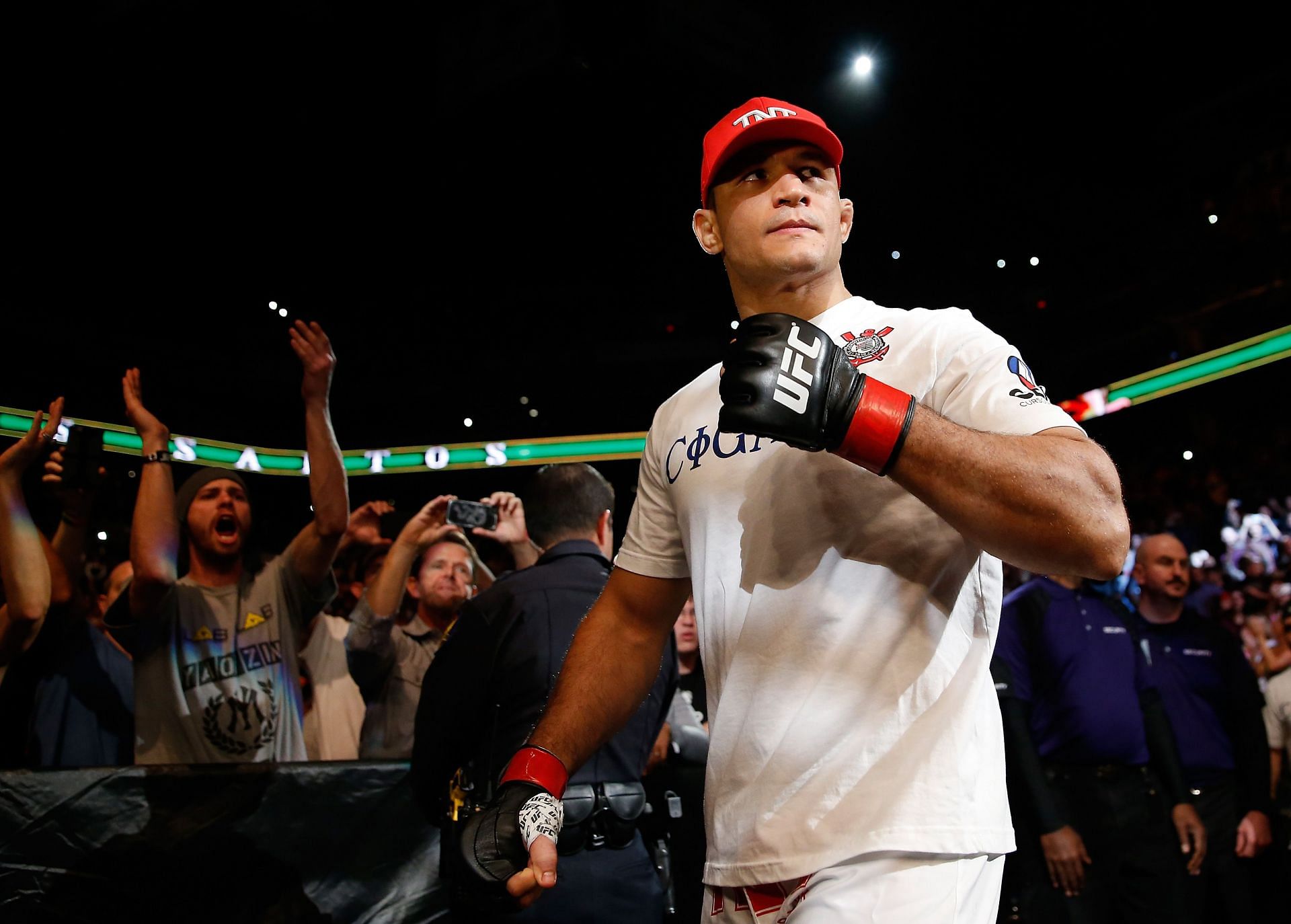 Junior dos Santos remains one of the best heavyweights in UFC history