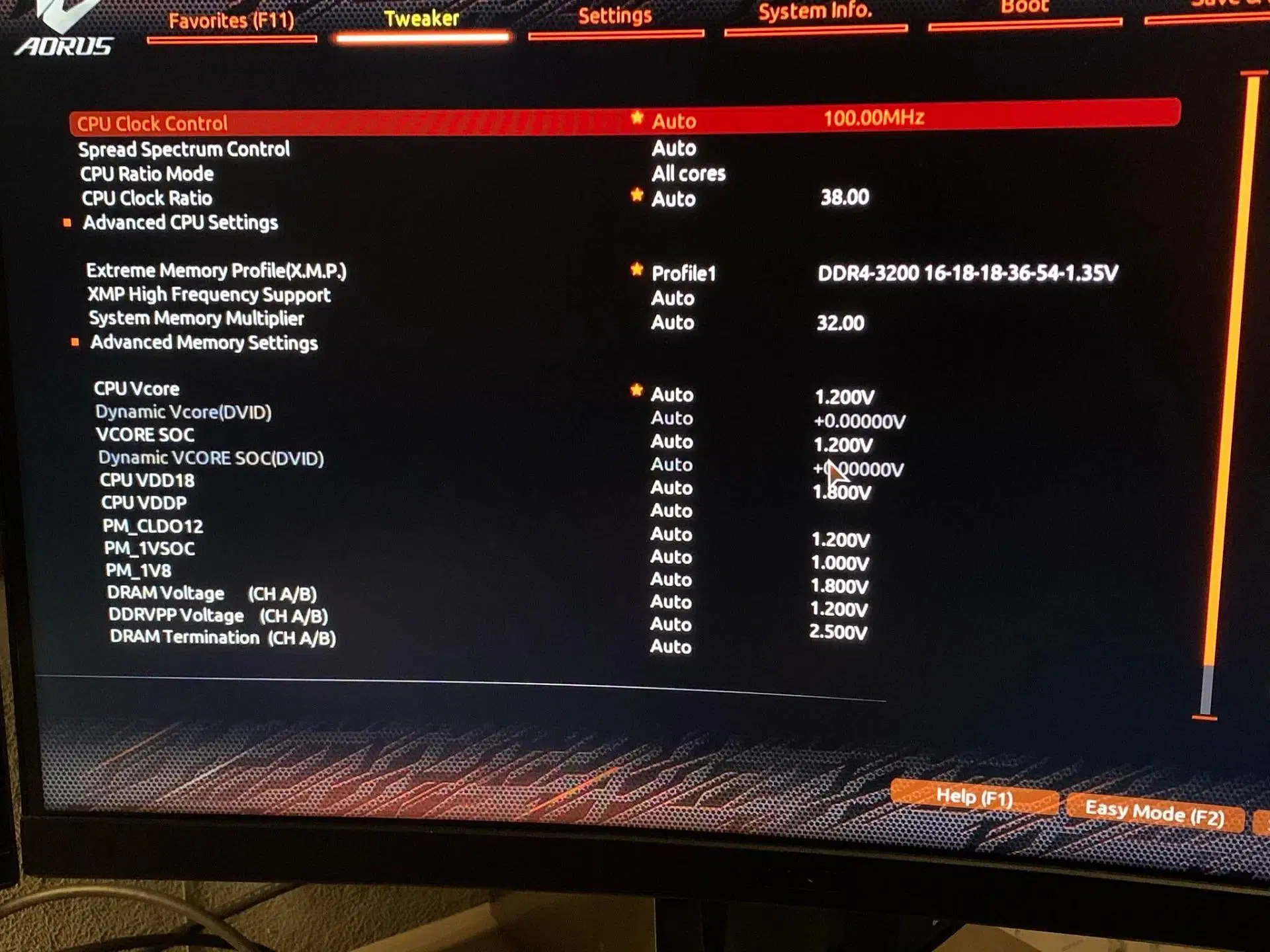 GIGABYTE overclocking settings (Image via u/Ryhizuke/Reddit)