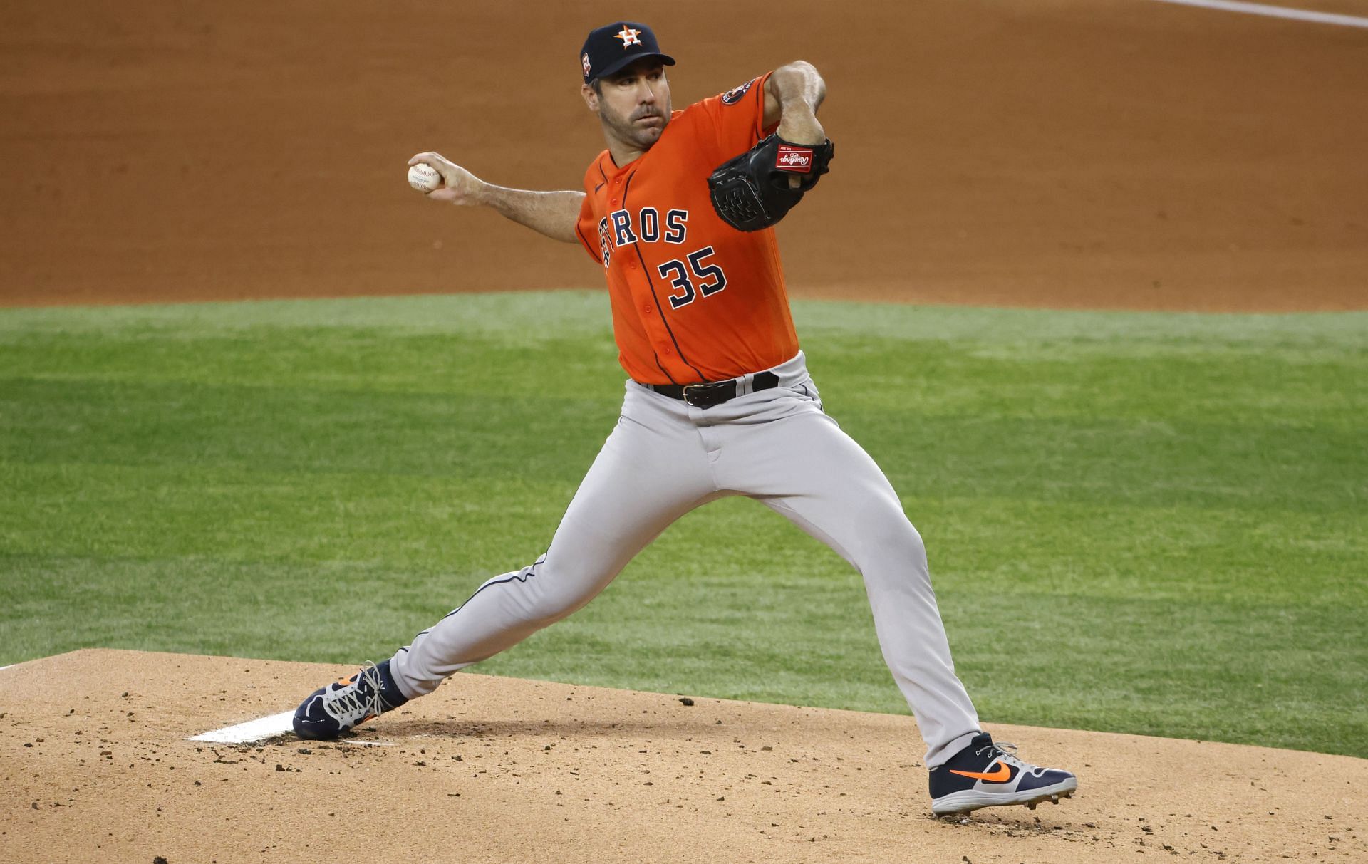 Houston Astros v Texas Rangers