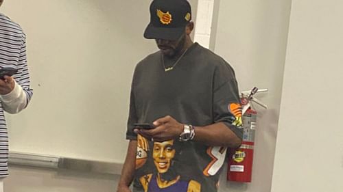 Chris Paul wearing the Brittney Griner t-shirt.