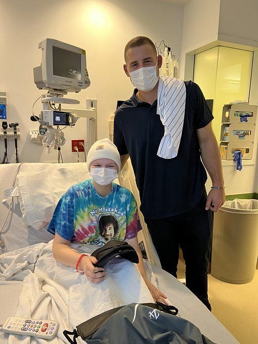 New York Yankees All-Star Anthony Rizzo displays the kindest gesture, sends  autographed items to children fighting cancer