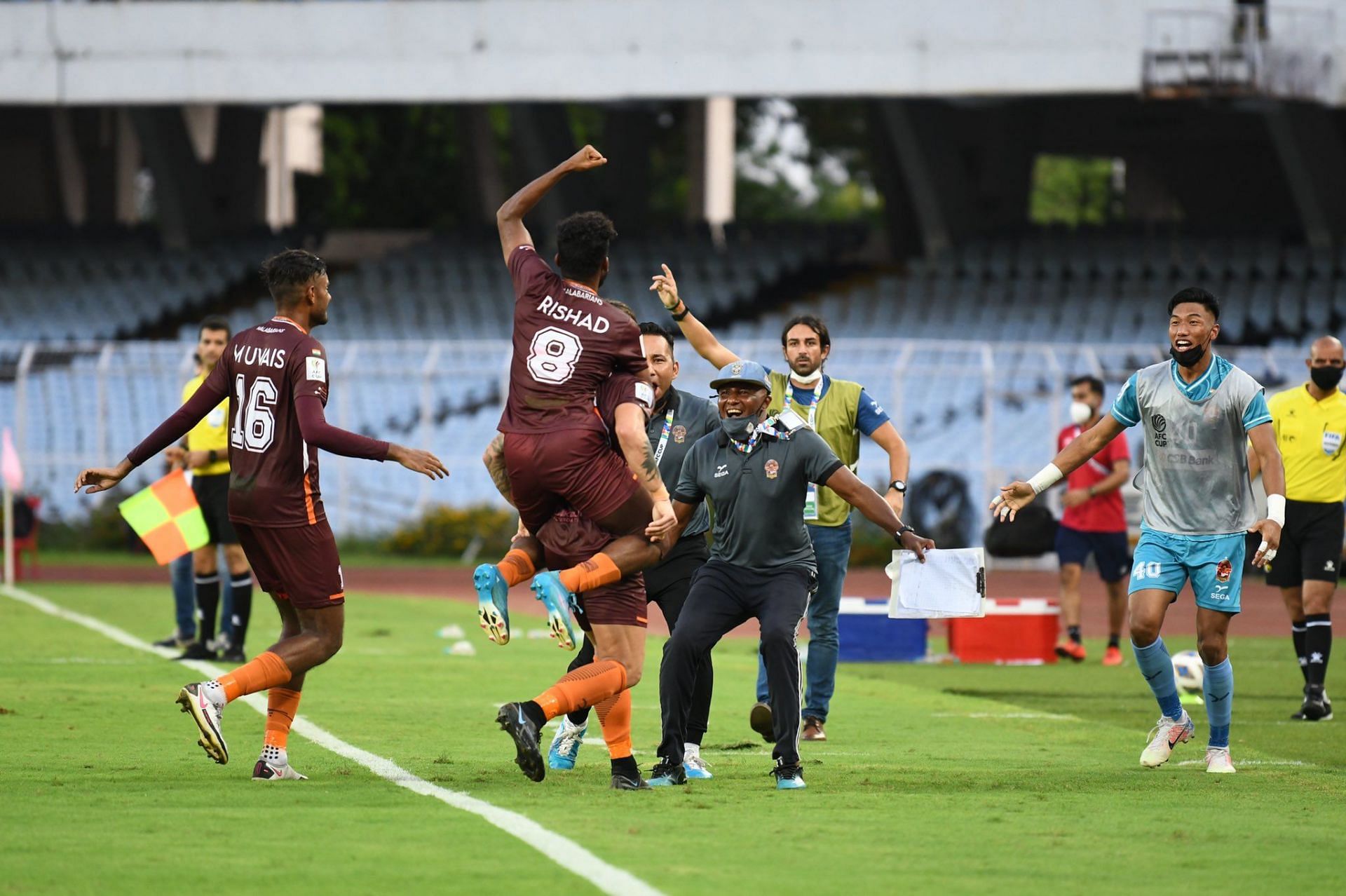 Gokulam Kerala FC players and staff celebrating after scoring against ATK Mohun Bagan. (Image Courtesy: Twitter/GokulamKeralaFC)