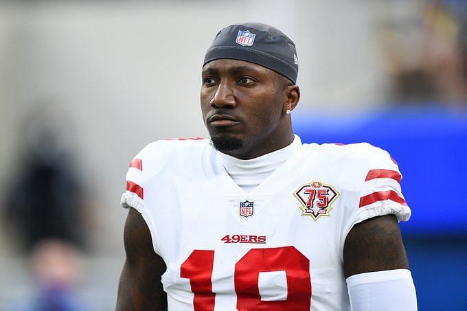 49ers' Deebo Samuel removes pictures, unfollows team on social