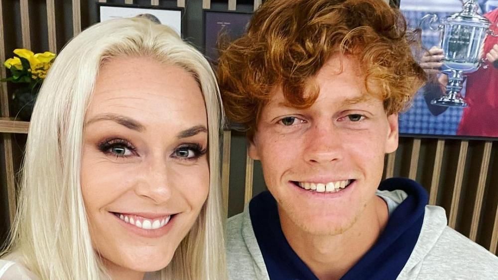 Lindsey Vonn (left) and Jannik Sinner pose for a picture