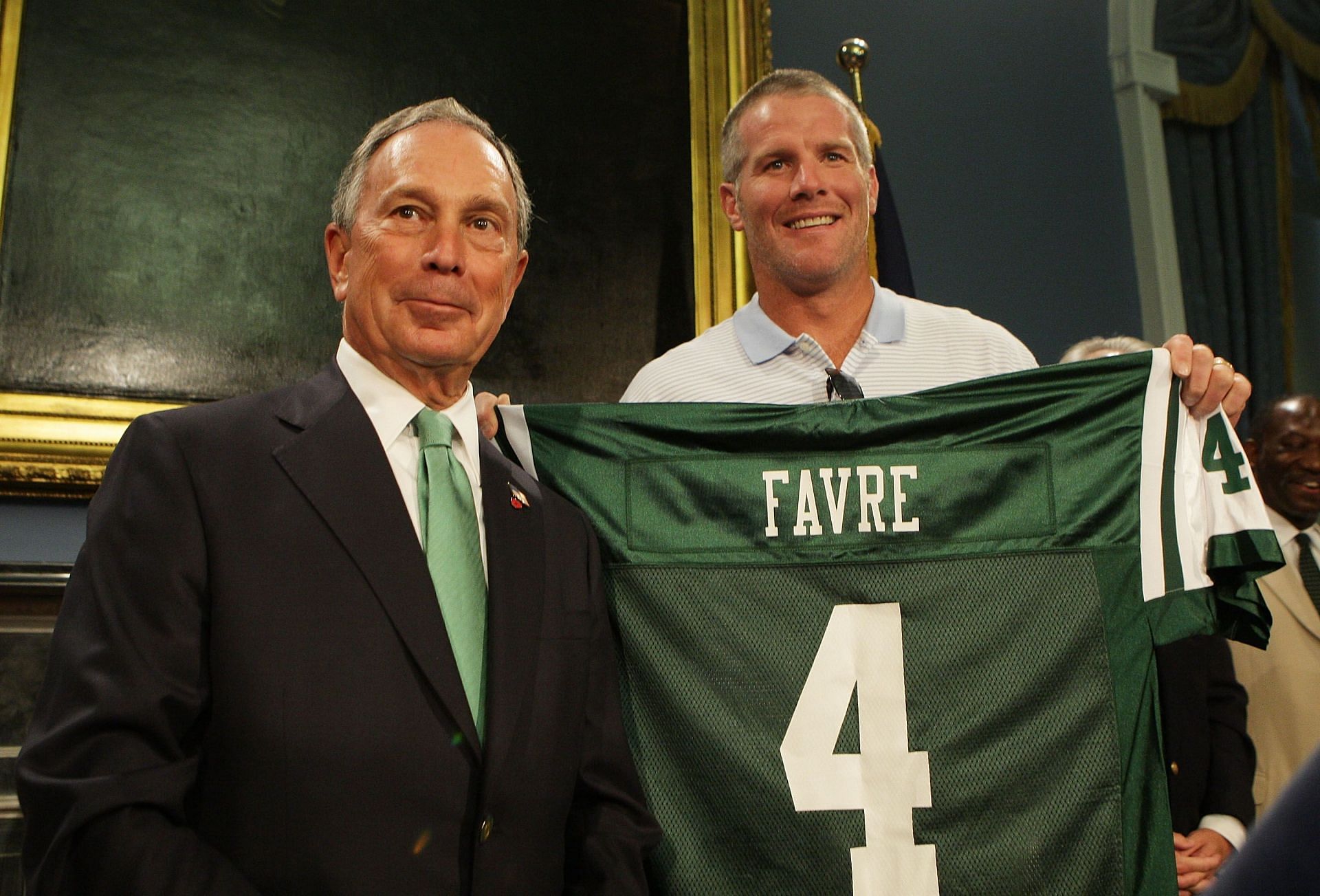 Mayor Bloomberg Welcomes Brett Favre to New York