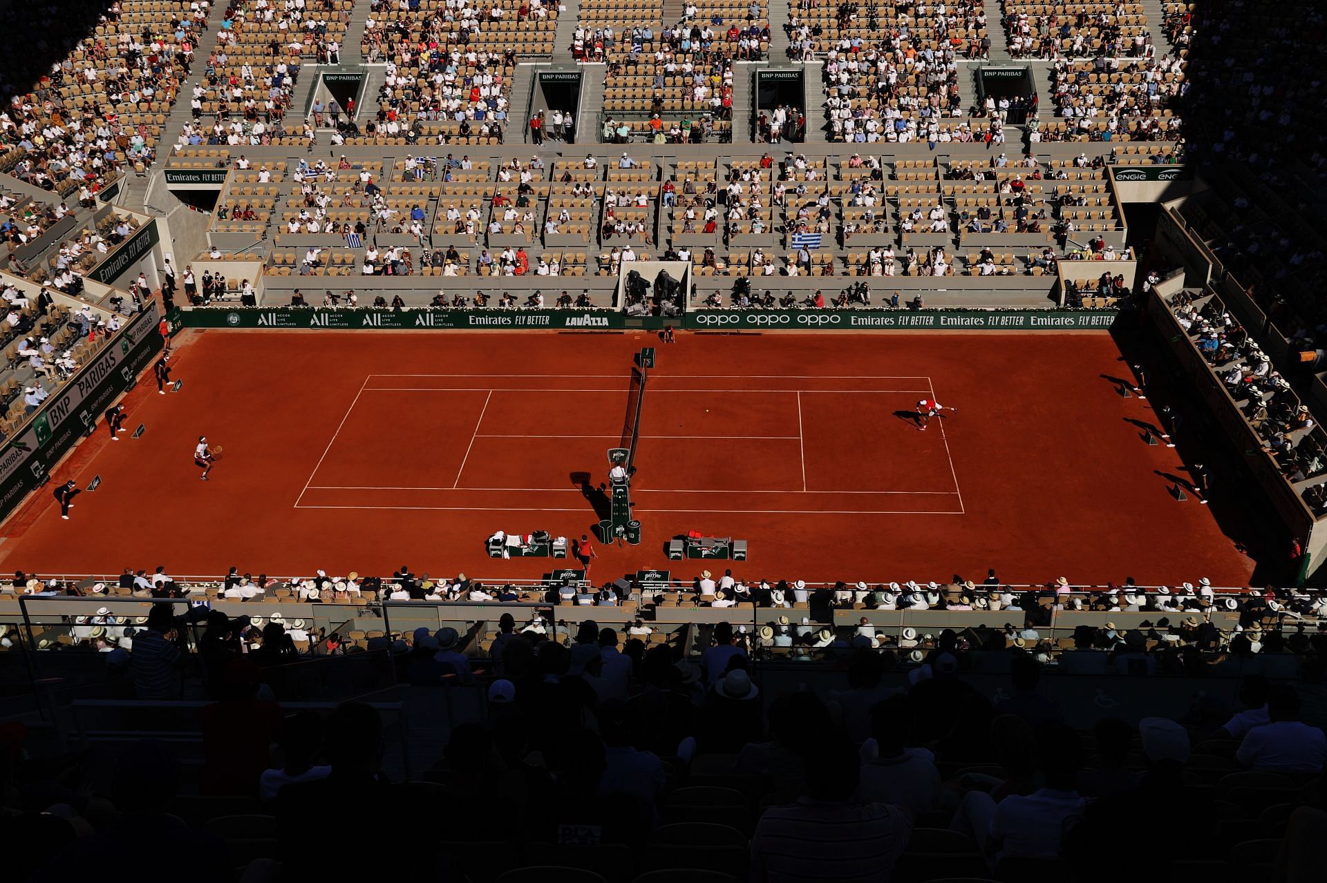 Court Philippe-Chatrier during the 2021 French Open men&#039;s singles final