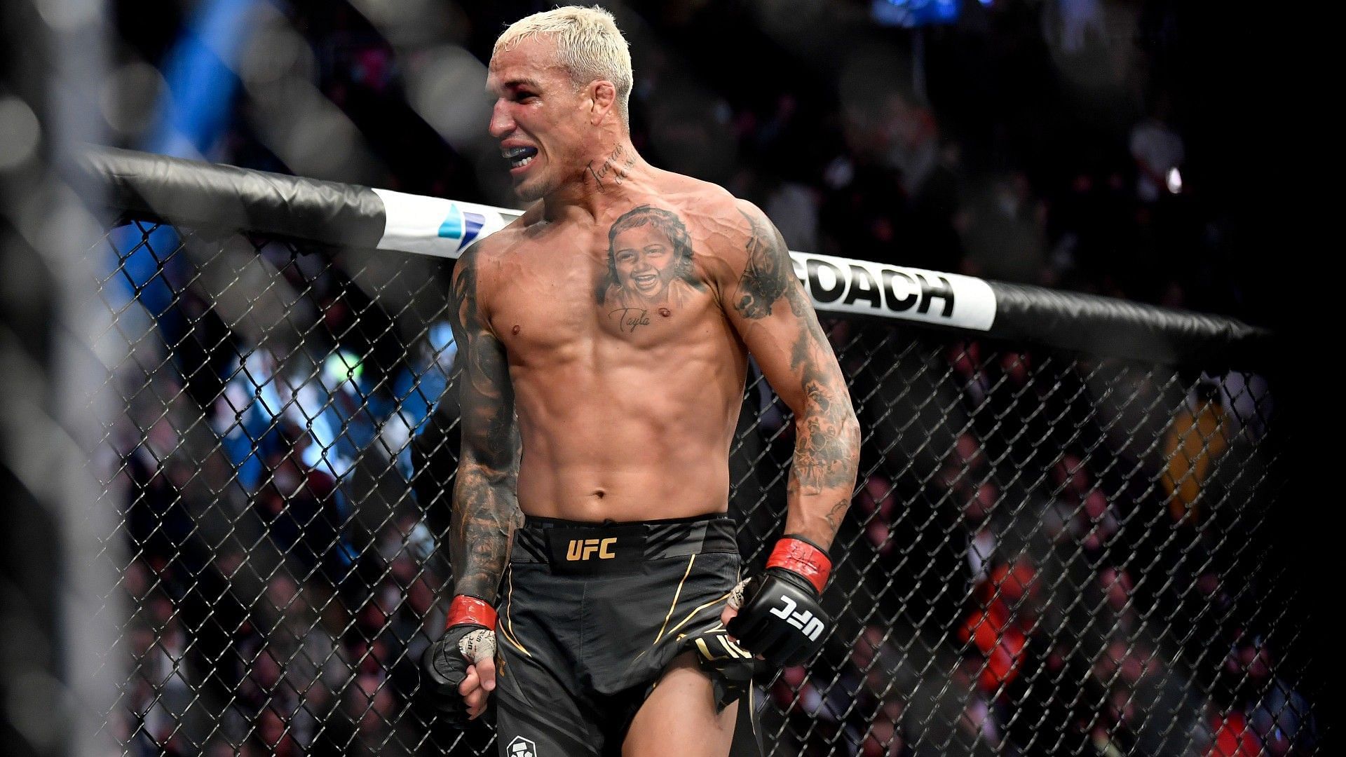 Charles Oliveira&#039;s last fight saw him submit Dustin Poirier with a rear naked choke